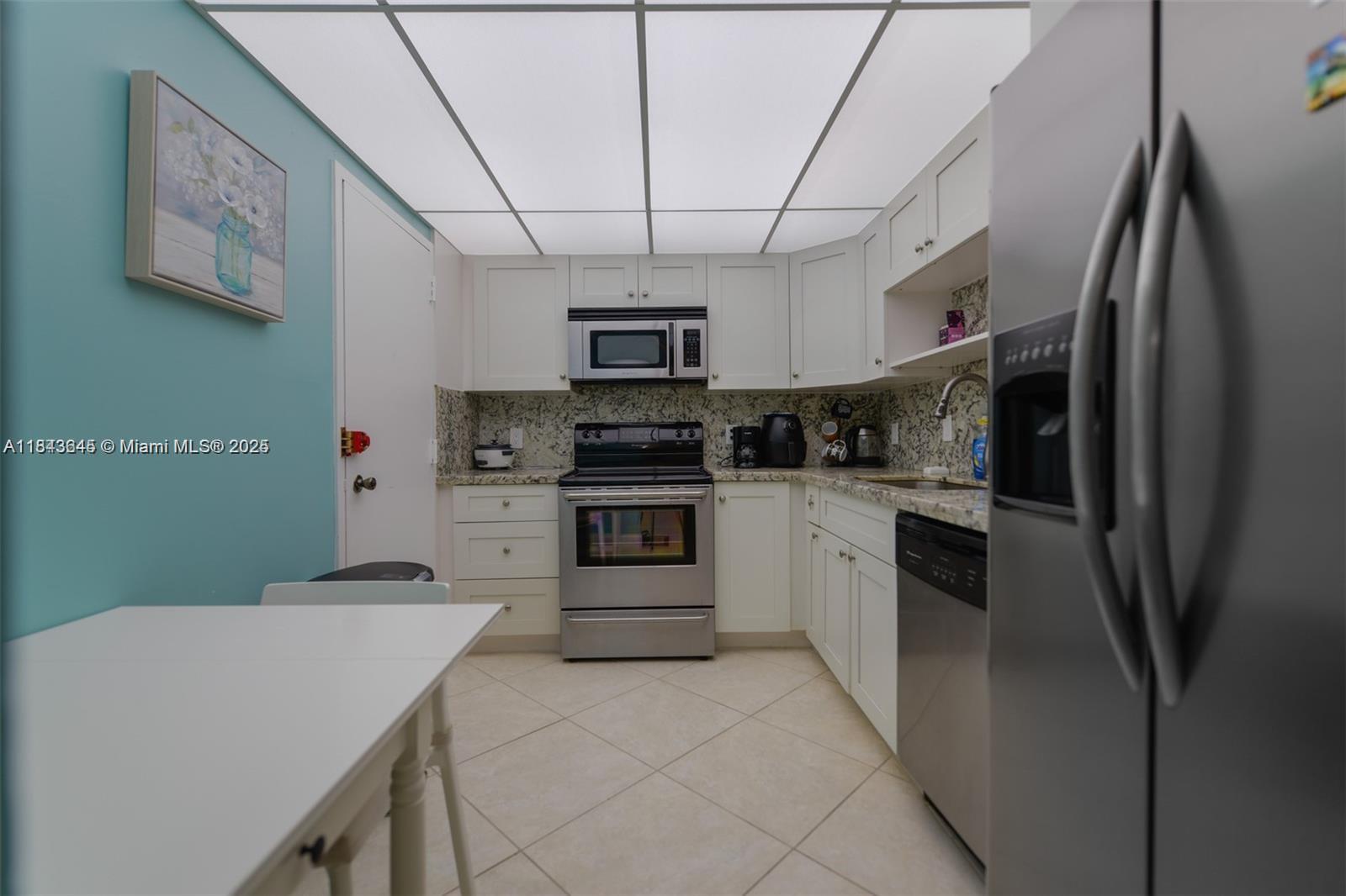 HEMISPHERES CONDO - Residential Lease