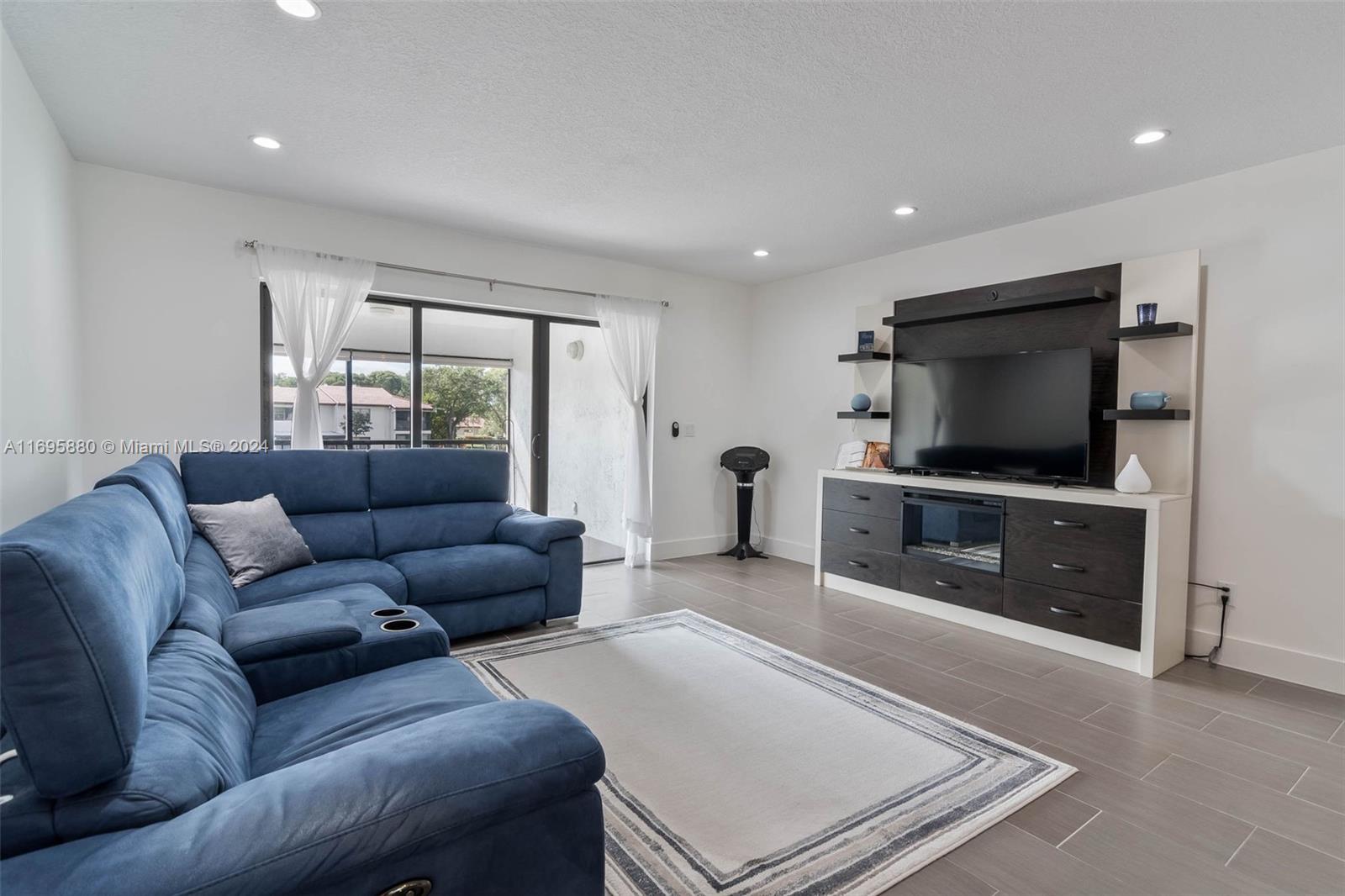 GREENS OF BOCA LAGO CONDO - Residential