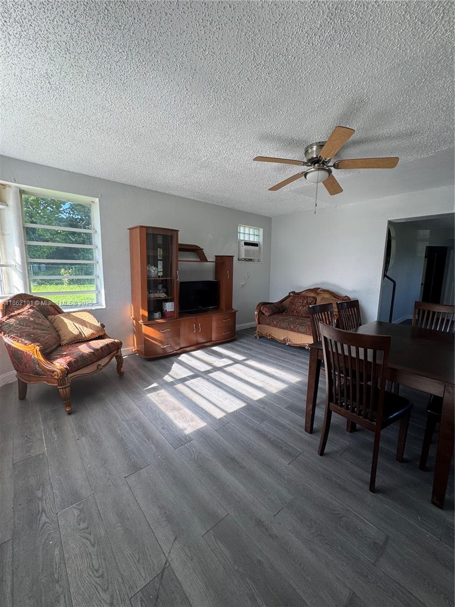 OHIO PARK - Residential Lease