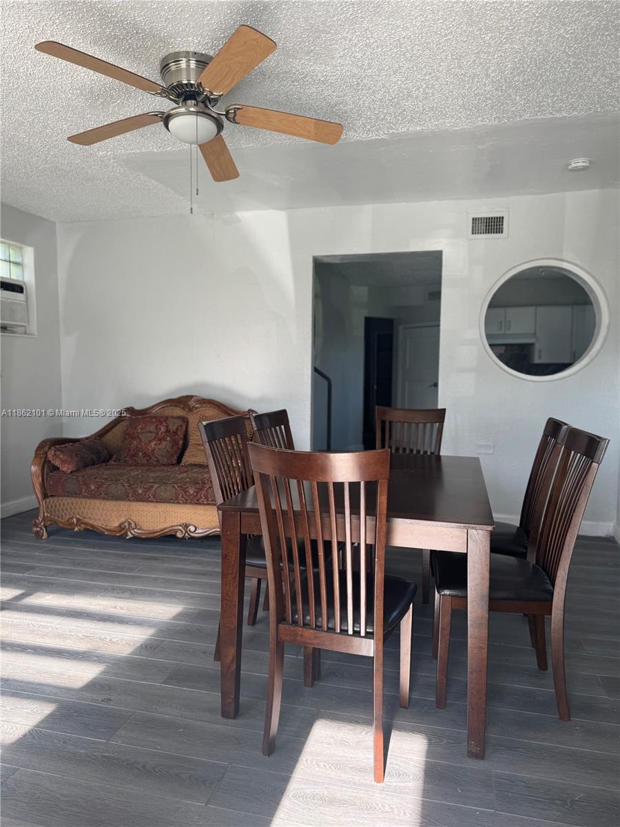 OHIO PARK - Residential Lease