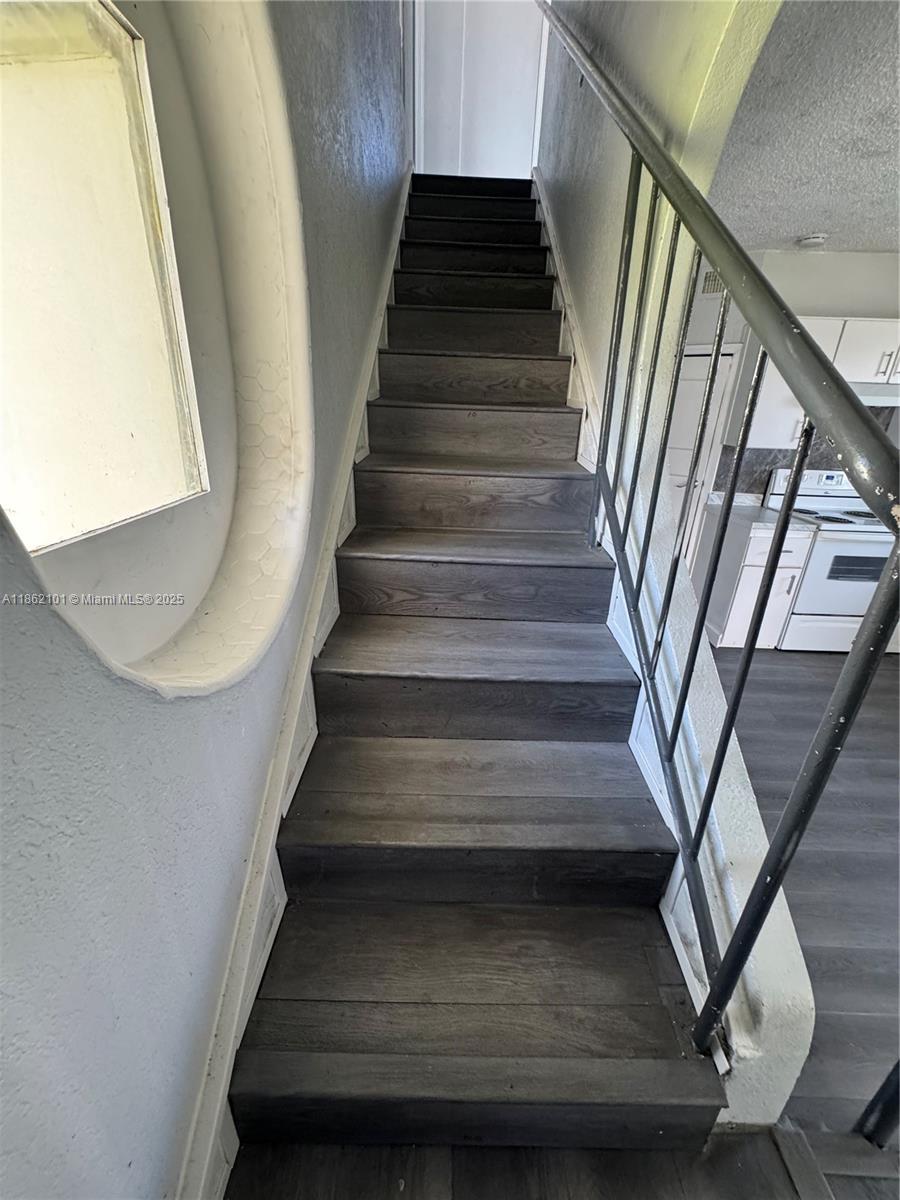 OHIO PARK - Residential Lease