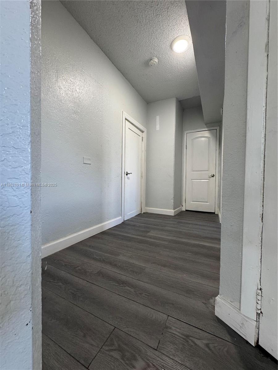 OHIO PARK - Residential Lease