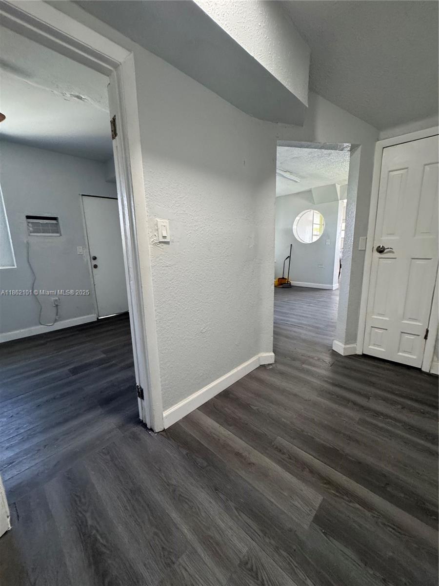 OHIO PARK - Residential Lease