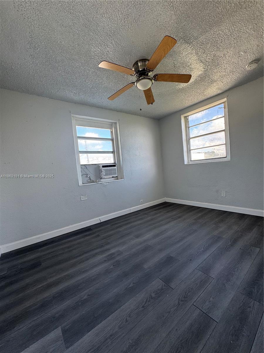 OHIO PARK - Residential Lease