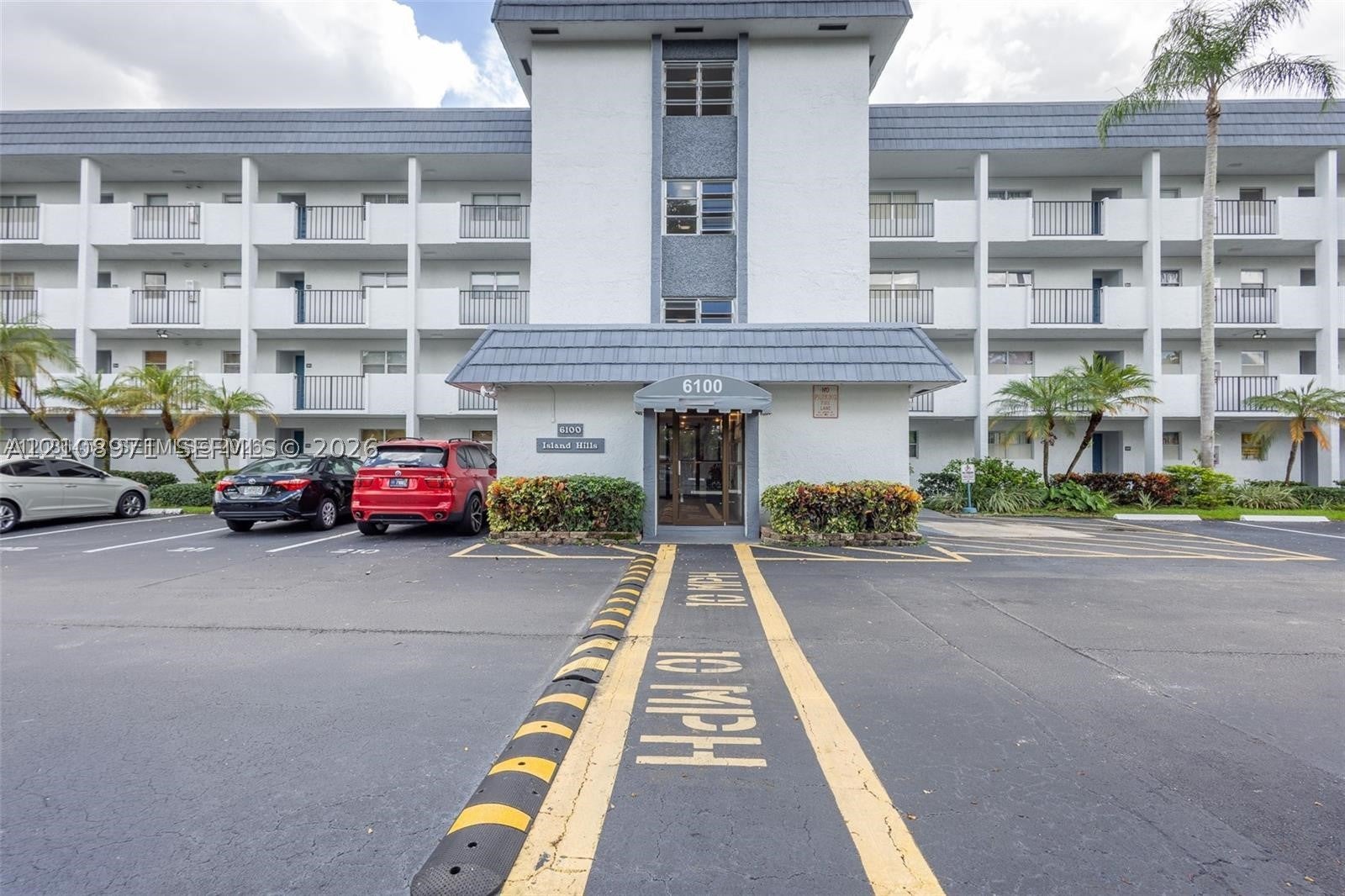 6100 NW 44th St 208