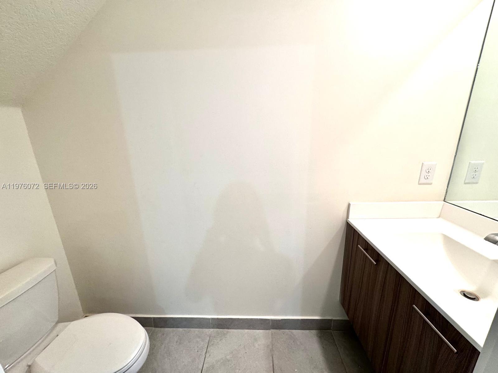 DOWNTOWN DORAL SOUTH PHAS - Residential