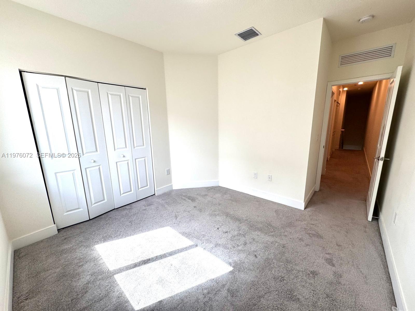 DOWNTOWN DORAL SOUTH PHAS - Residential