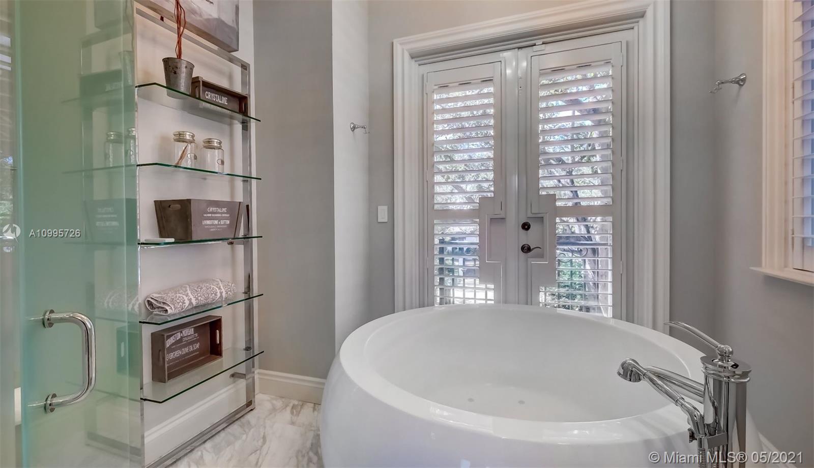 HELMS COUNTRY ESTATES RE- - Residential