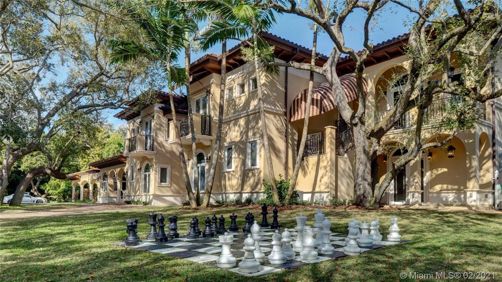 HELMS COUNTRY ESTATES RE- - Residential