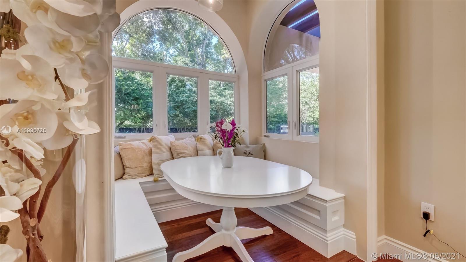 HELMS COUNTRY ESTATES RE- - Residential