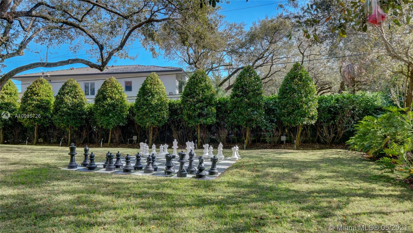 HELMS COUNTRY ESTATES RE- - Residential