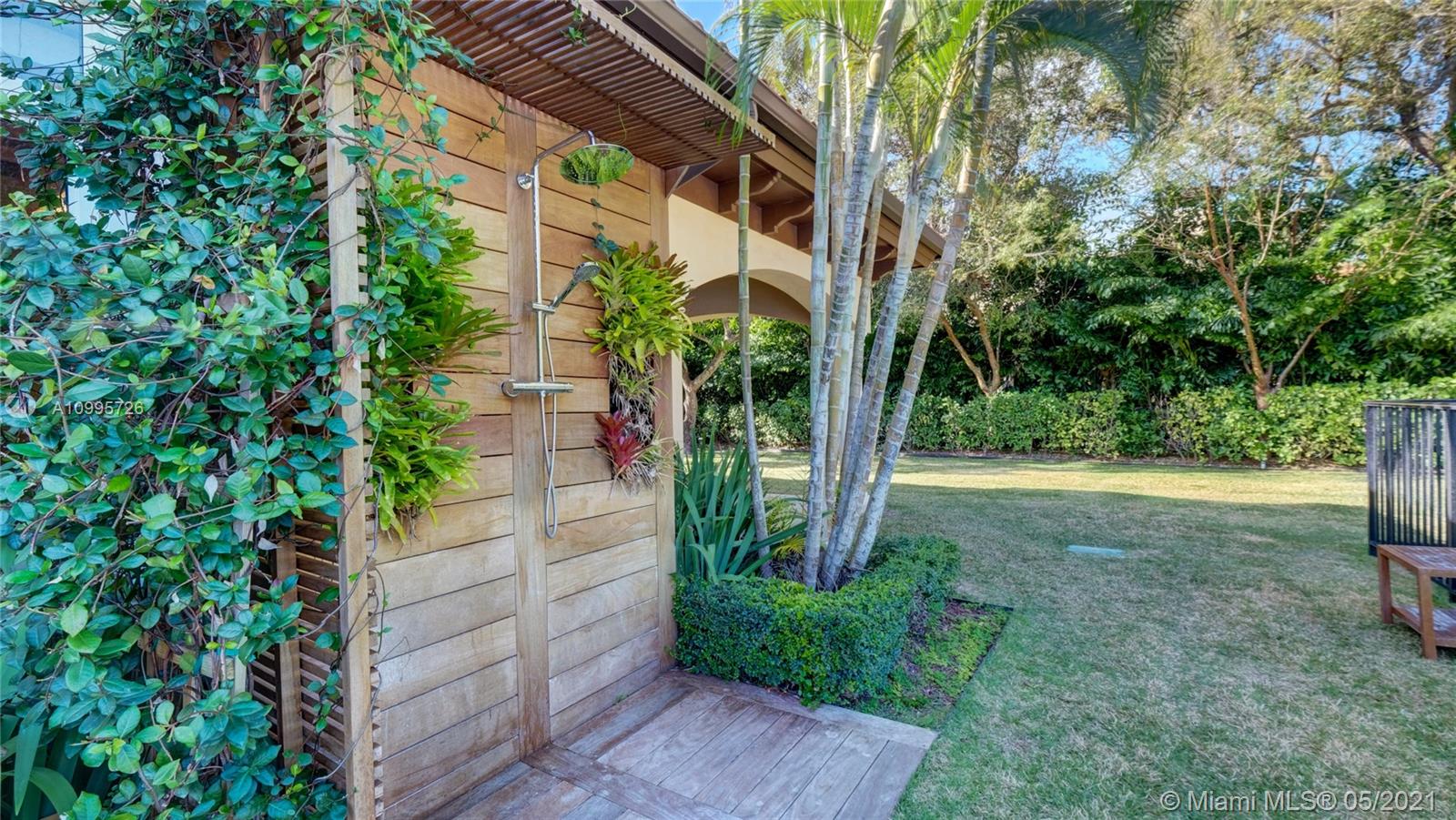 HELMS COUNTRY ESTATES RE- - Residential