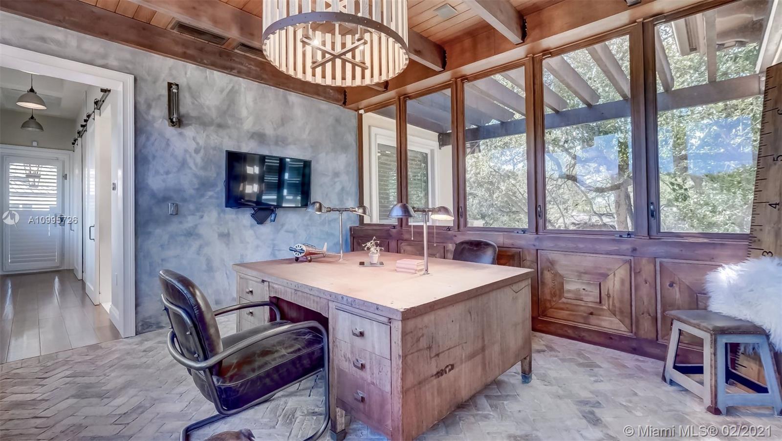 HELMS COUNTRY ESTATES RE- - Residential