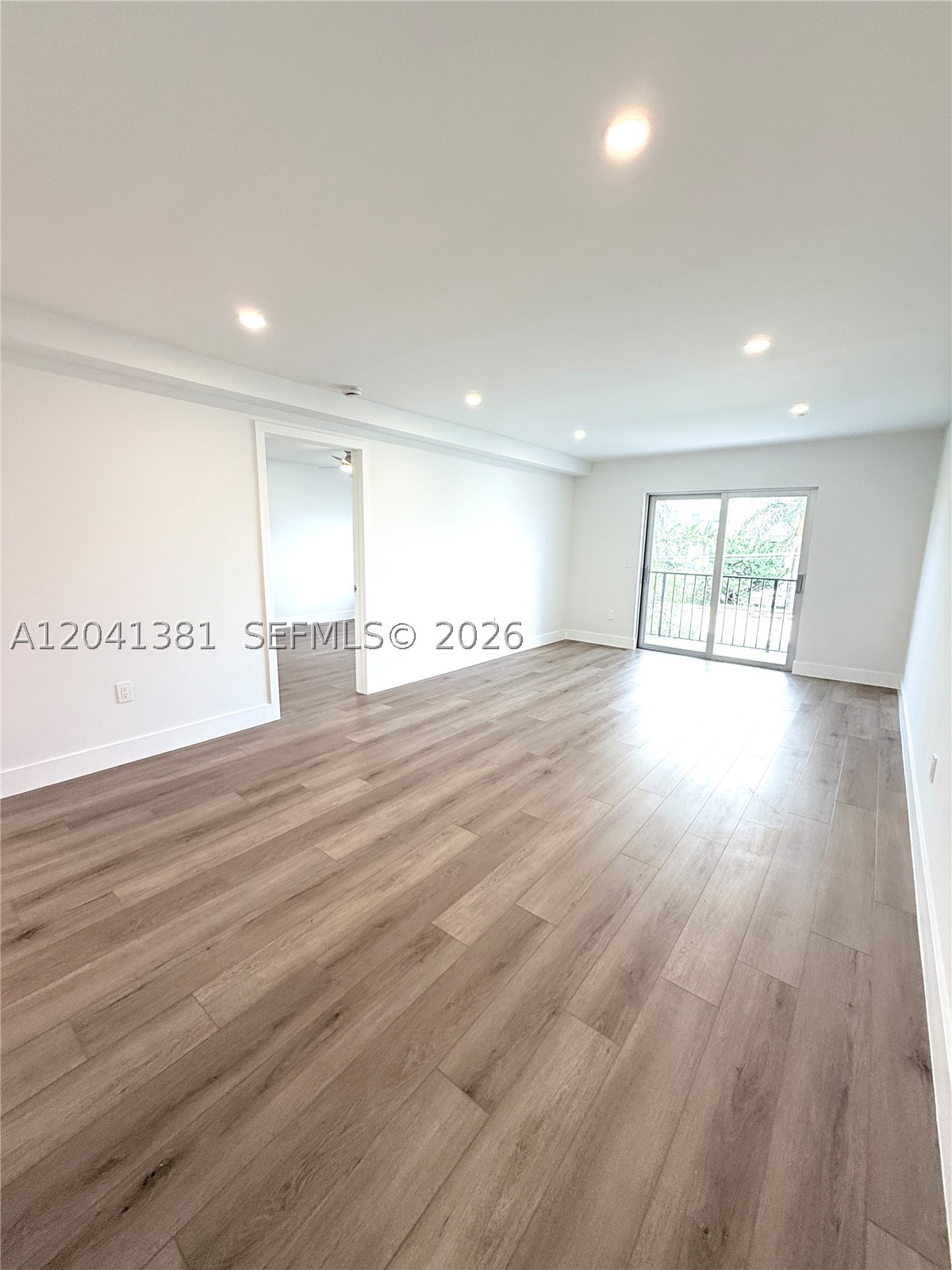 1900 Meridian Ave 403
