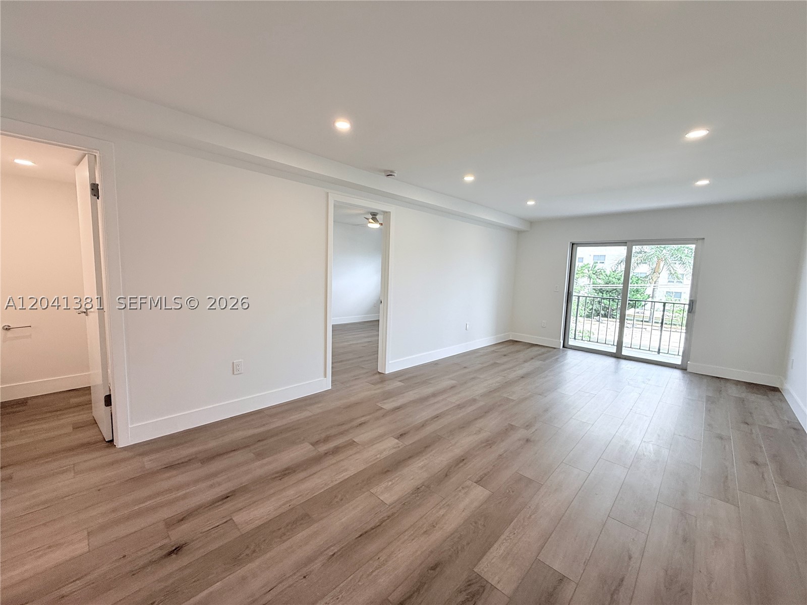 1900 Meridian Ave 403