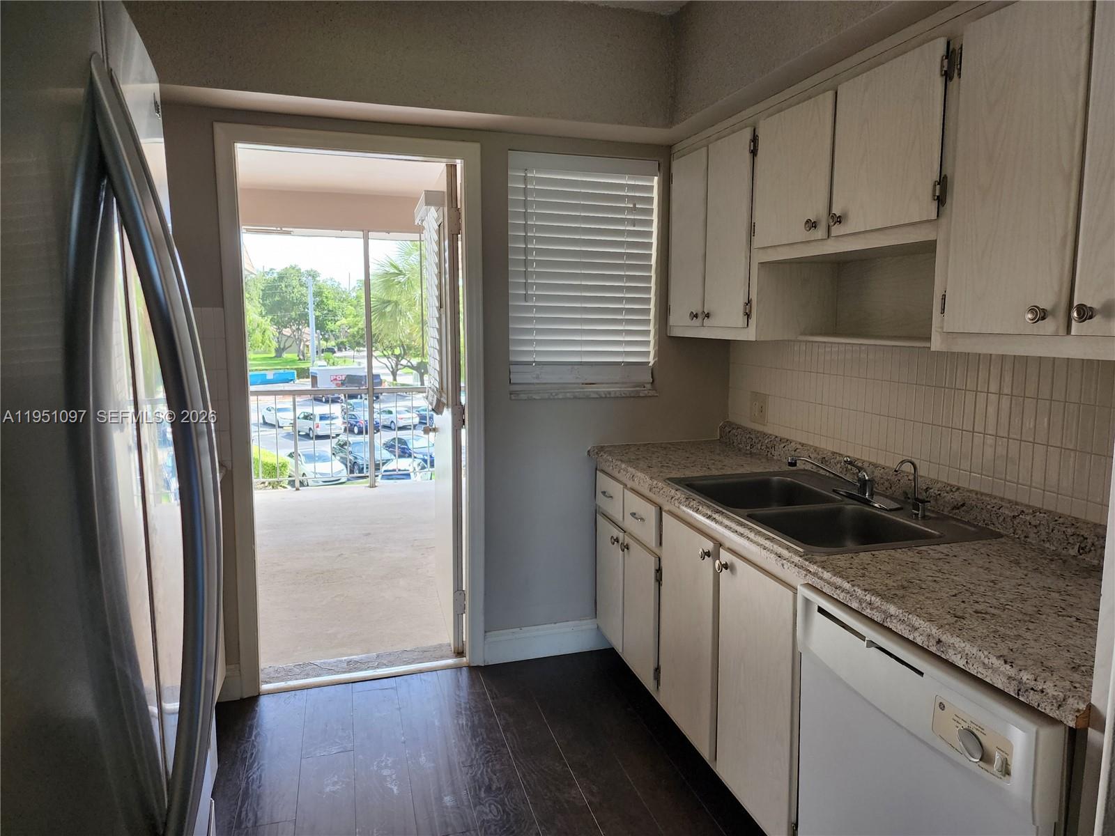 ARROWHEAD CONDO NO II - Residential