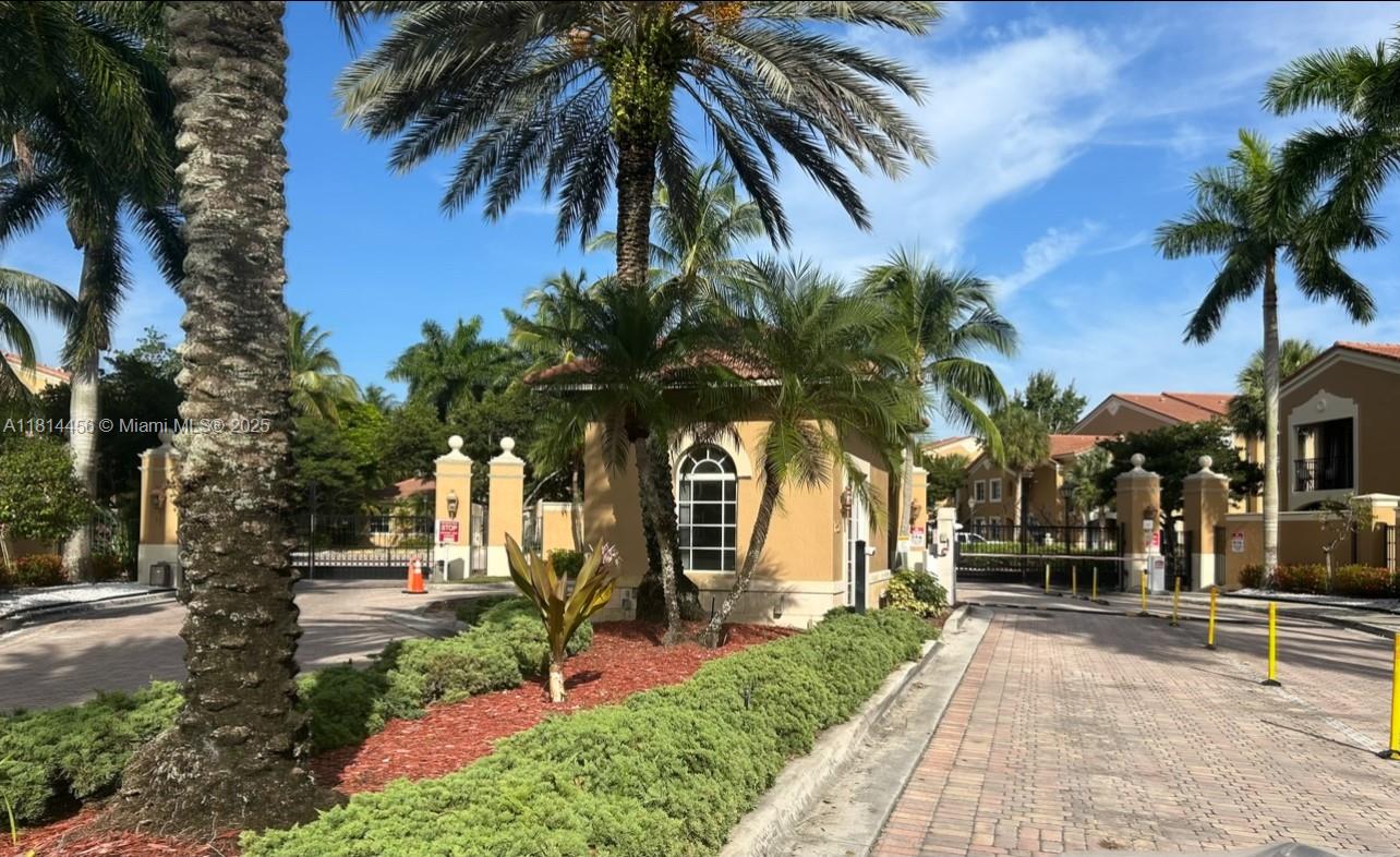 7950 N Nob Hill Rd 107, Tamarac, Broward County, Florida - 1 Bedrooms  
1 Bathrooms - 