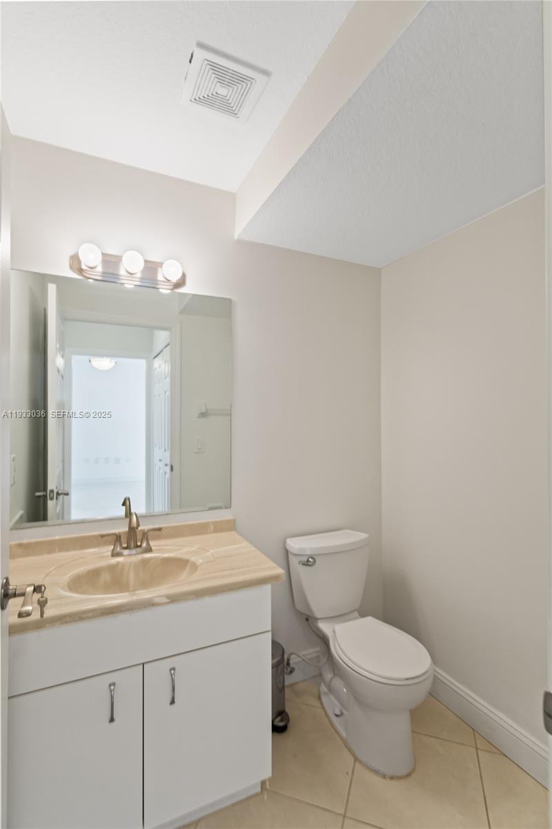 PEMBROKE ISLES 1 - Residential Lease