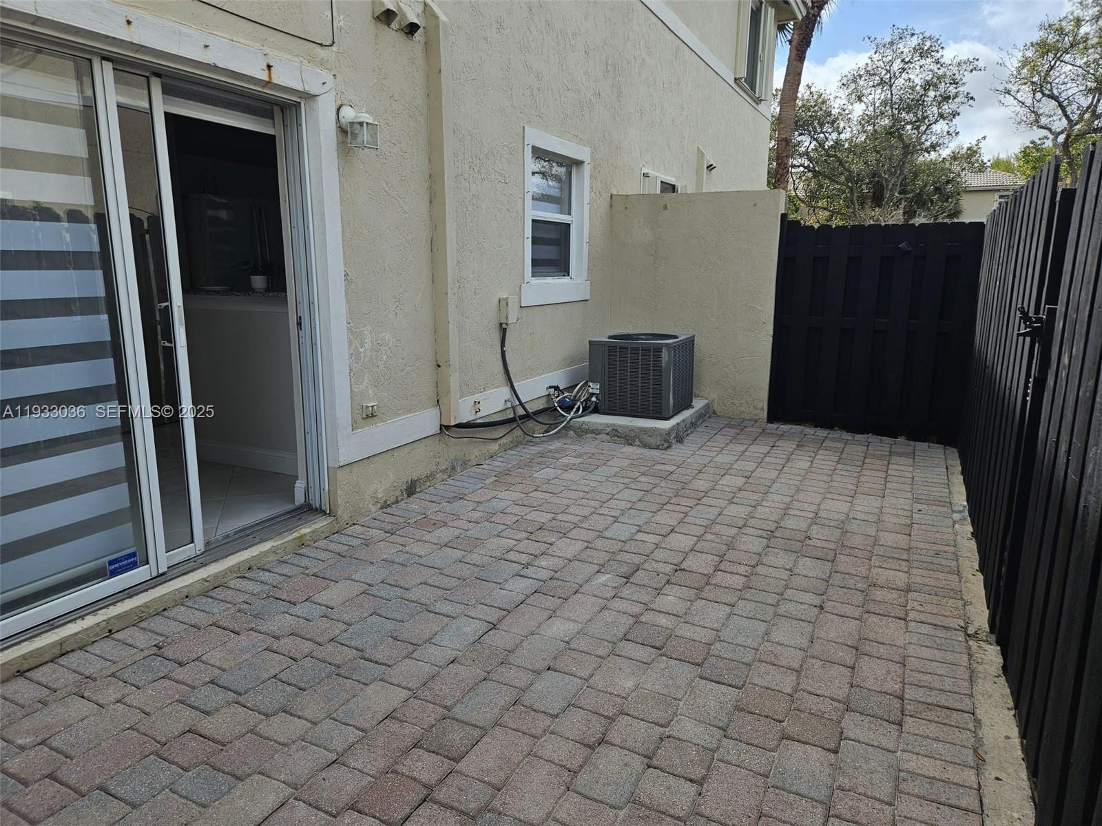 PEMBROKE ISLES 1 - Residential Lease