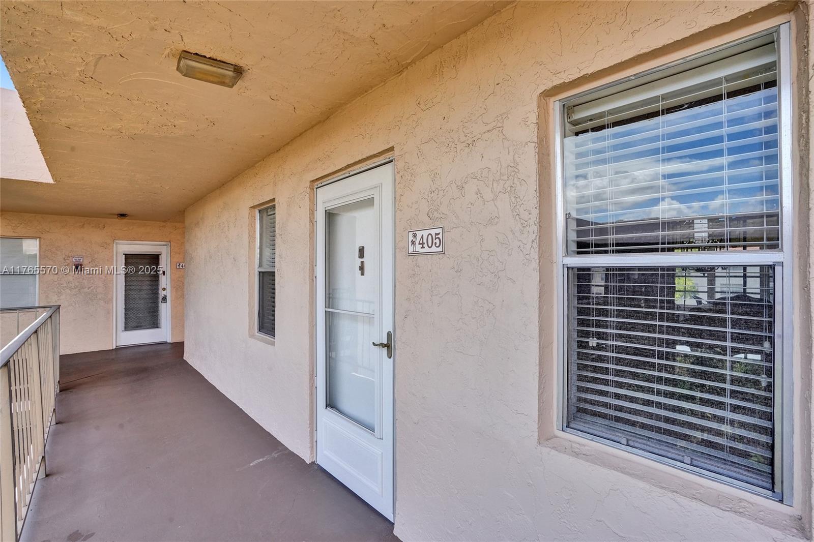 2811 Somerset Dr 405