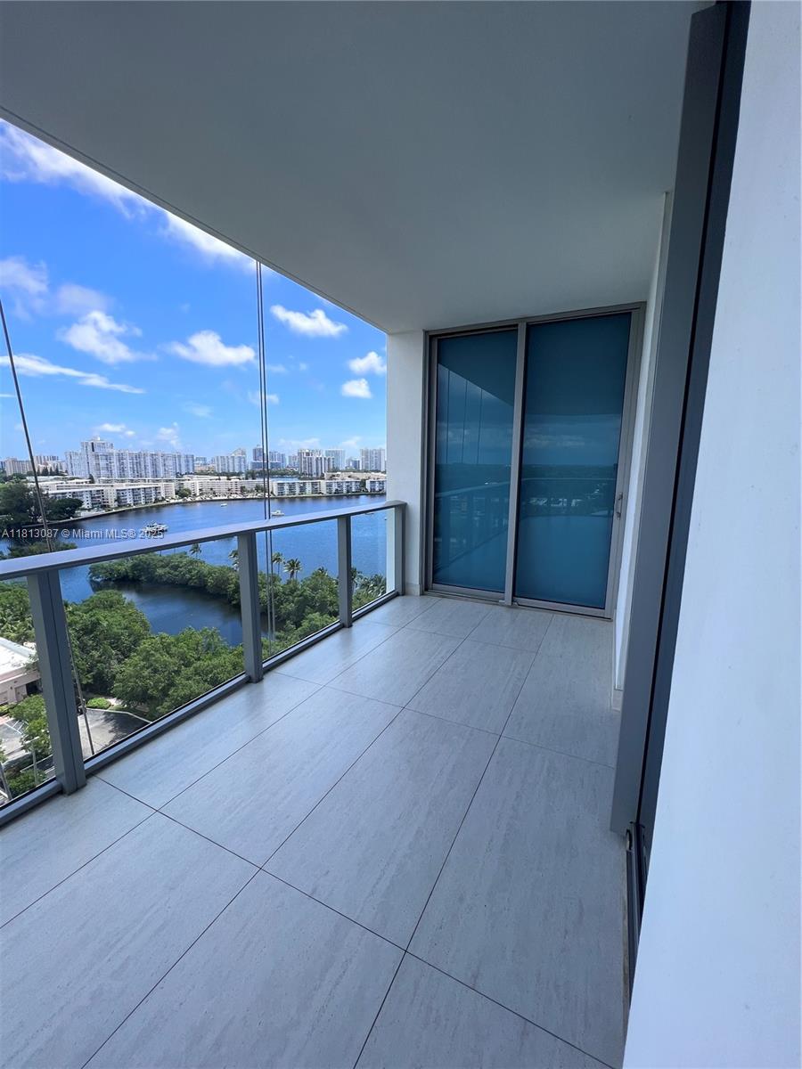 17301 Biscayne Blvd 1402