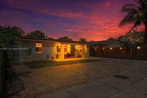 Photo of 1529 NW 2nd Ave, Fort Lauderdale, FL 33311 (MLS # A11882110)