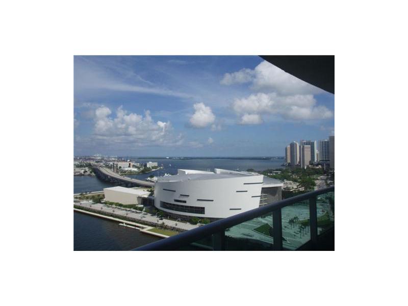900 BISCAYNE - Residential Lease