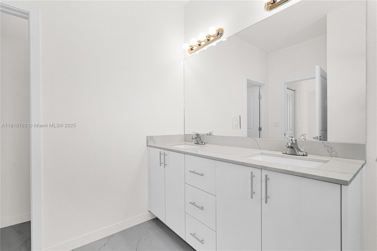 CHLOES ESTATES - Residential