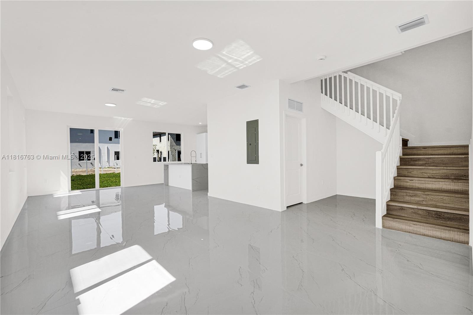 22443 Sw 125 Ave A, Miami, Broward County, Florida - 5 Bedrooms  
4 Bathrooms - 