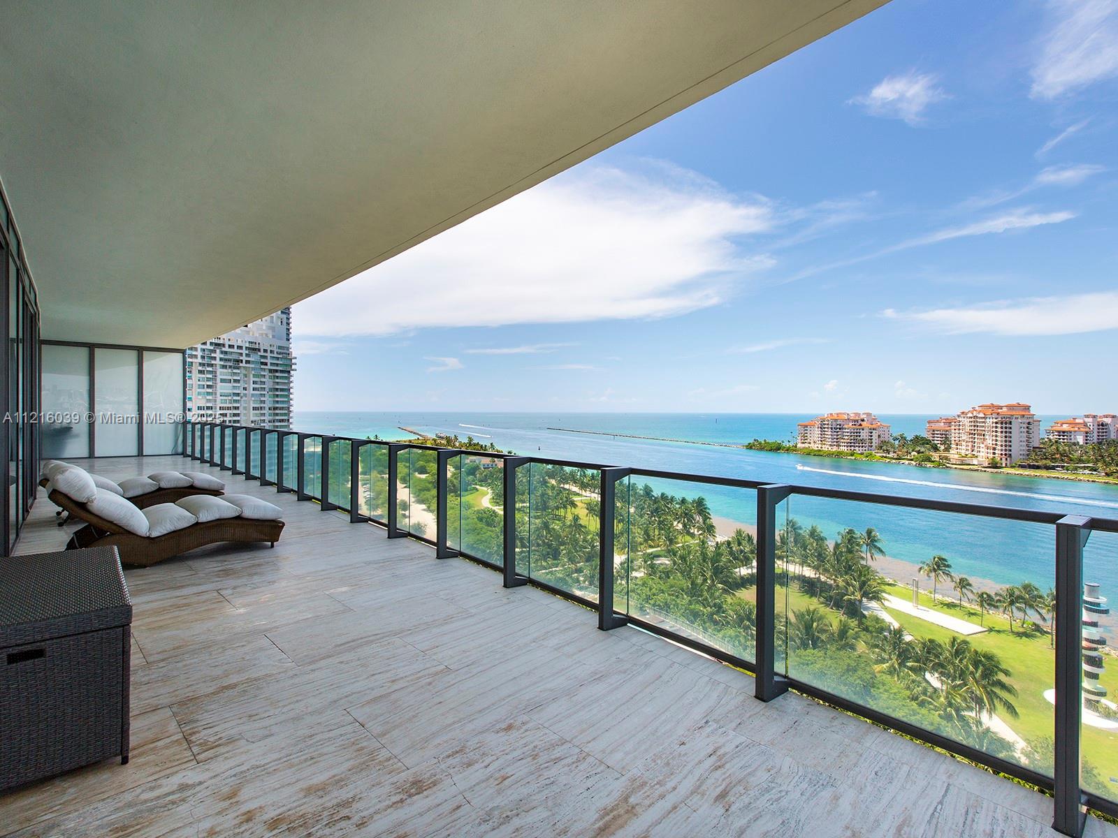APOGEE CONDO - Residential