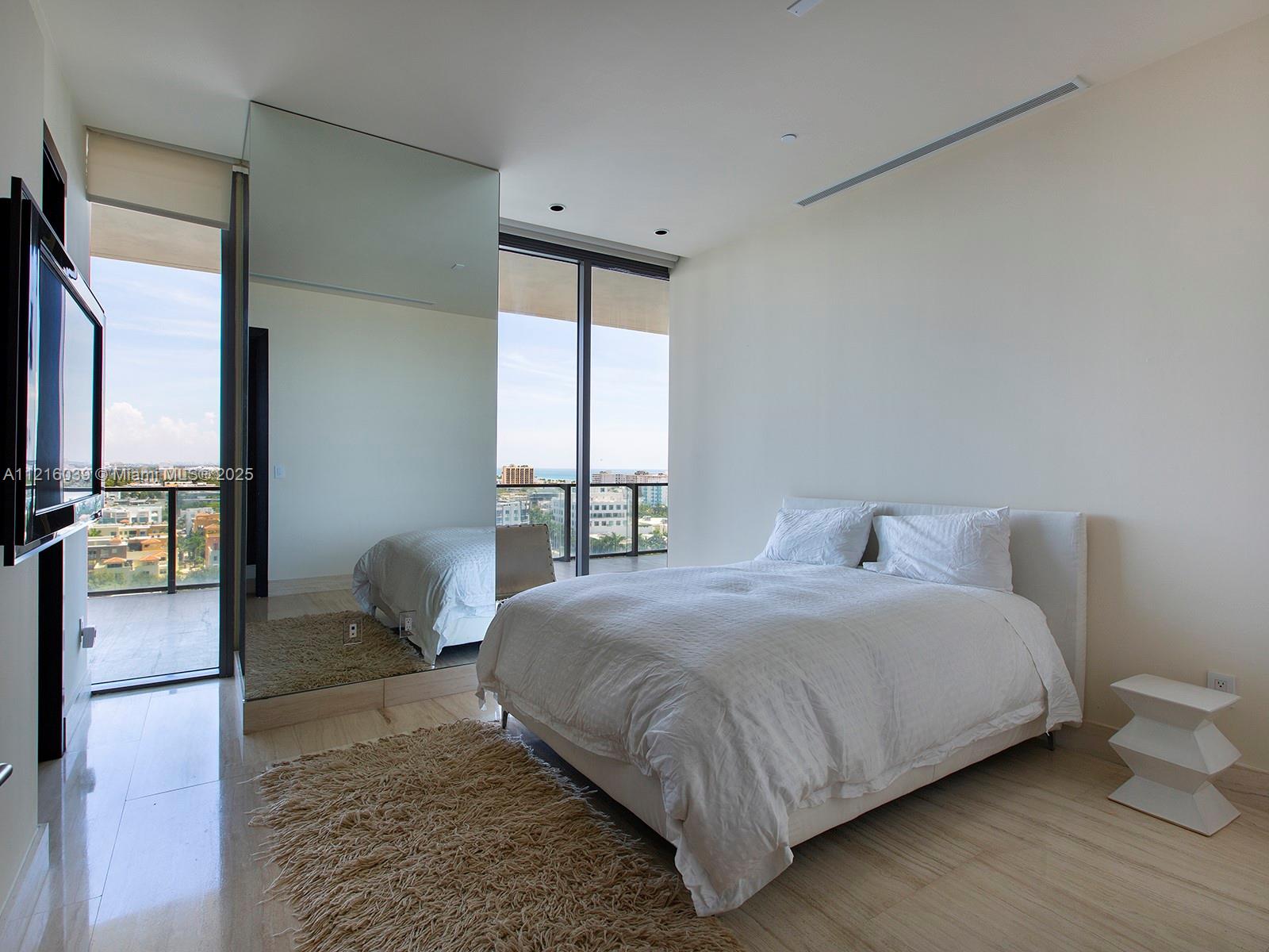 APOGEE CONDO - Residential