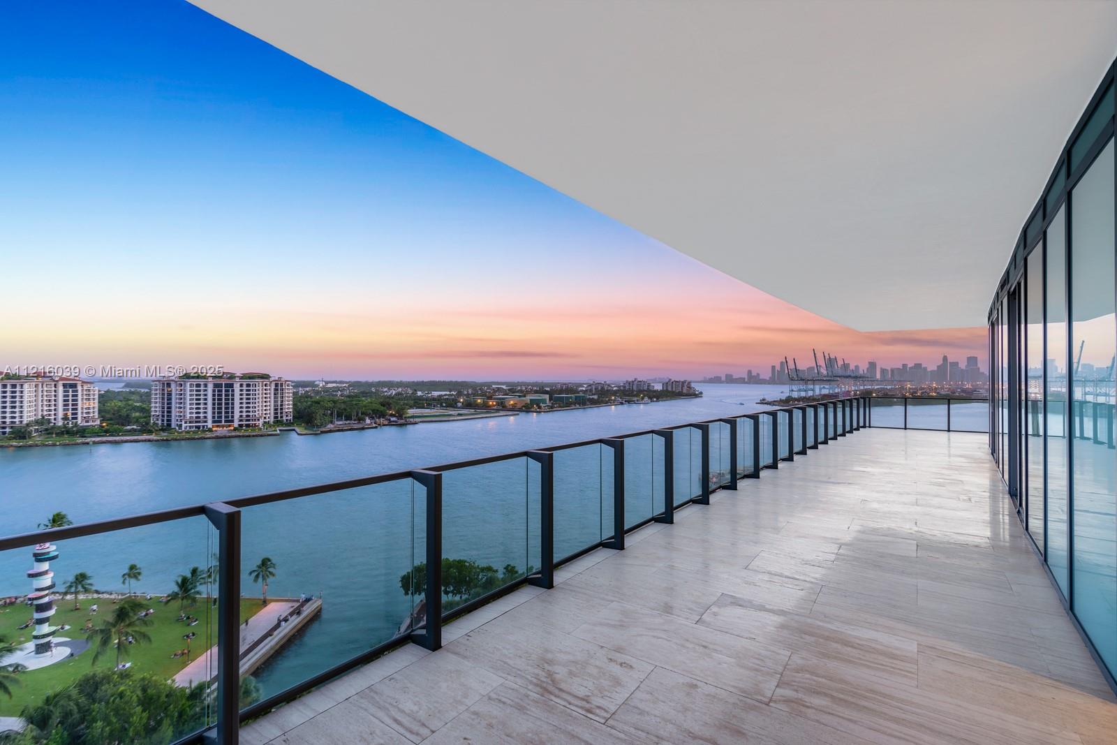 APOGEE CONDO - Residential
