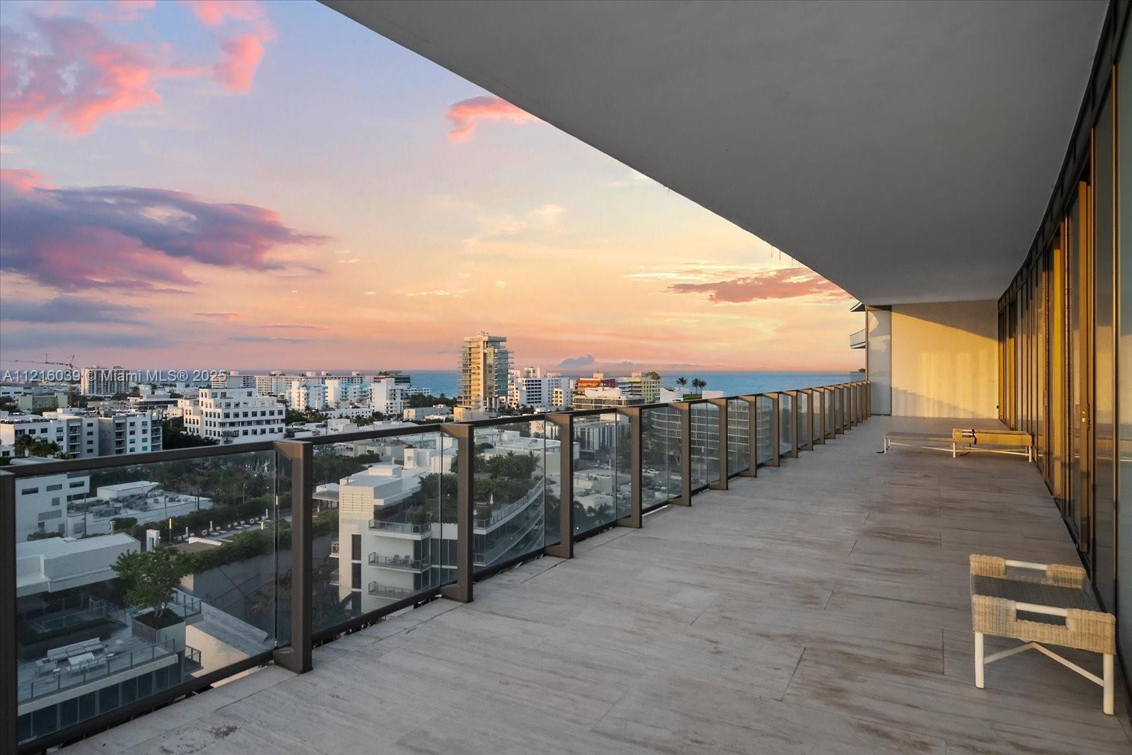 APOGEE CONDO - Residential