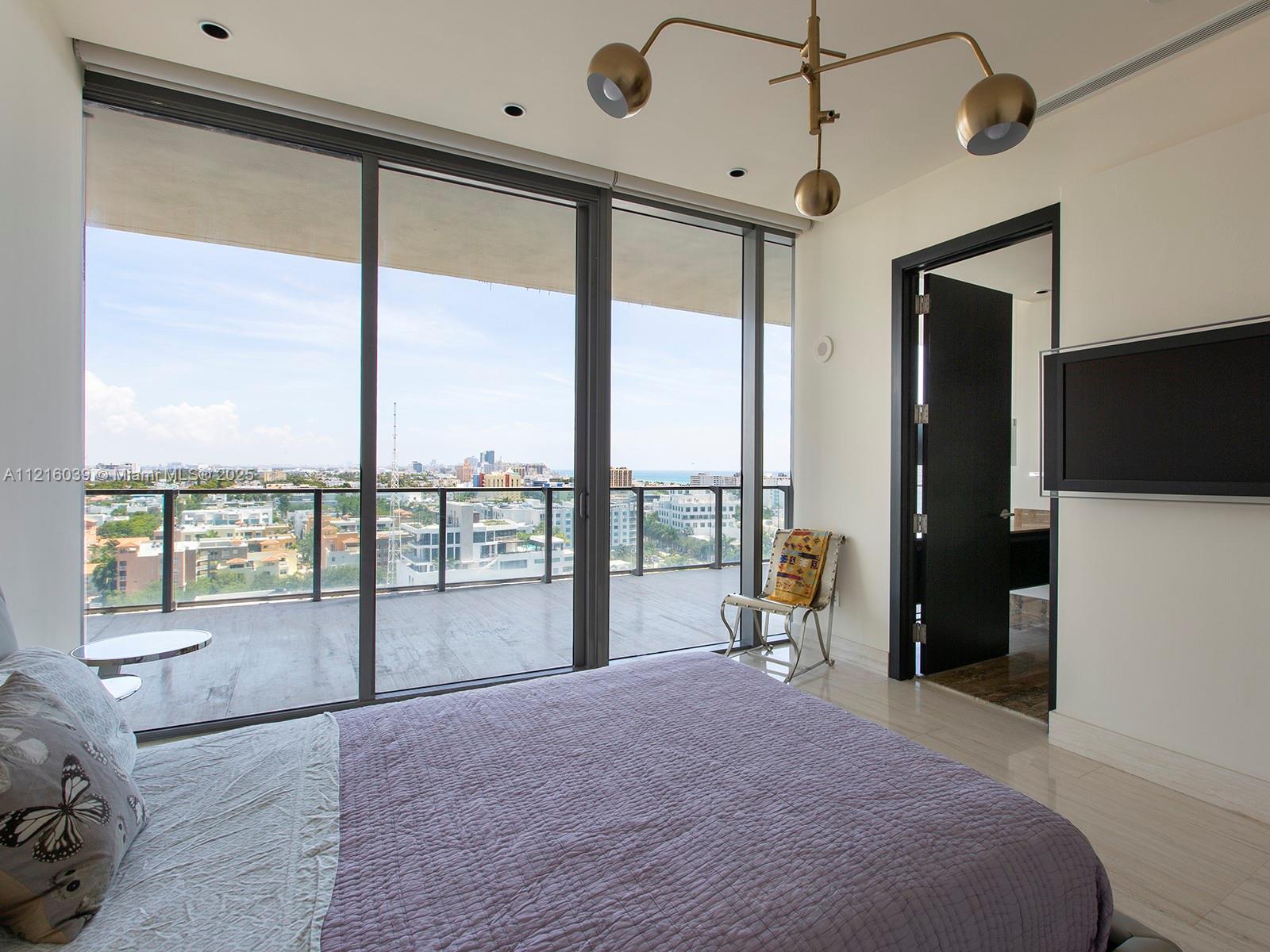 APOGEE CONDO - Residential
