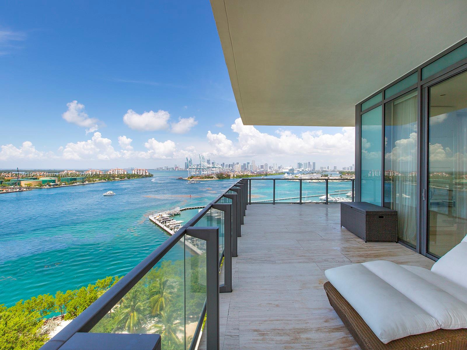APOGEE CONDO - Residential