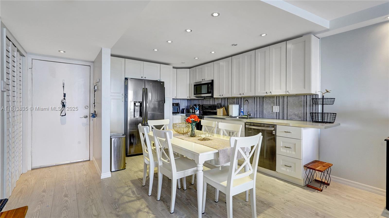 BUCKLEY TOWERS CONDO - EA - Residential
