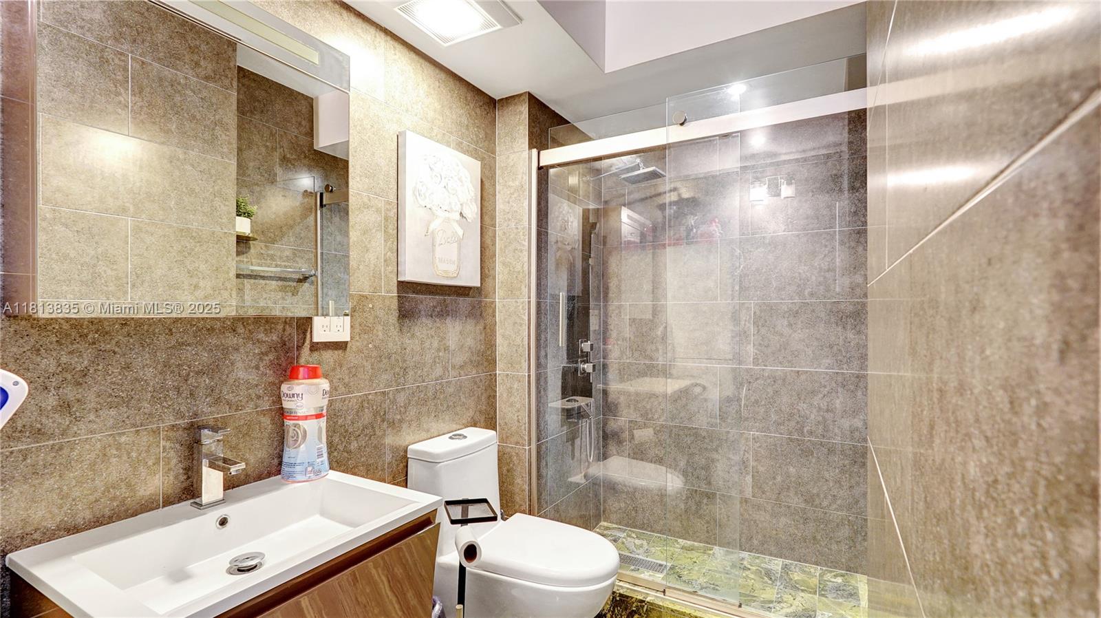 BUCKLEY TOWERS CONDO - EA - Residential