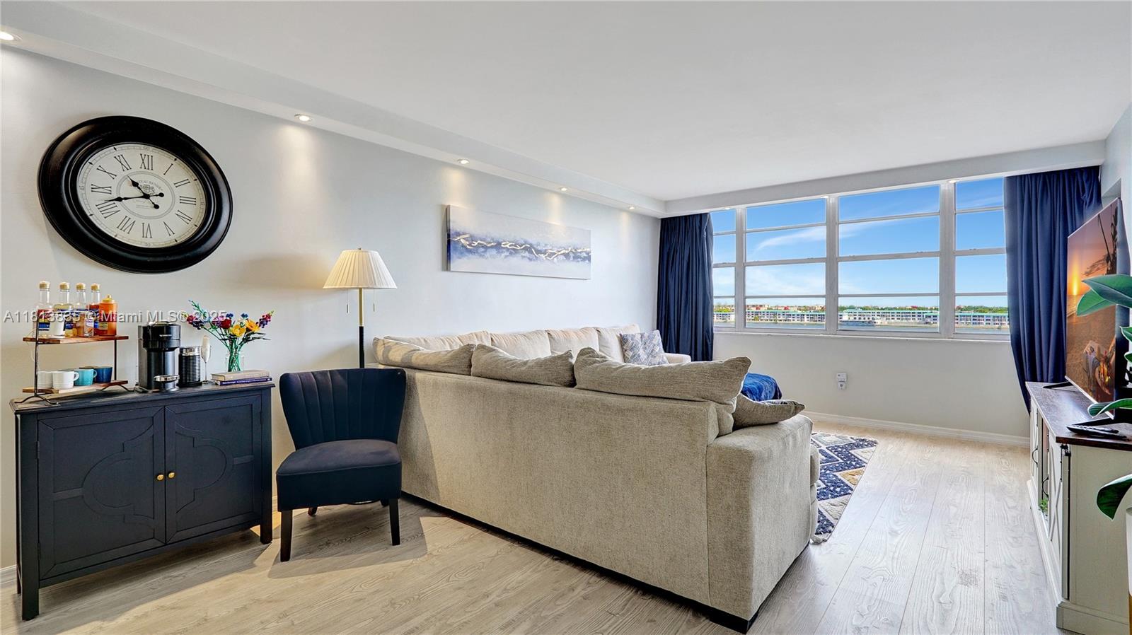 BUCKLEY TOWERS CONDO - EA - Residential
