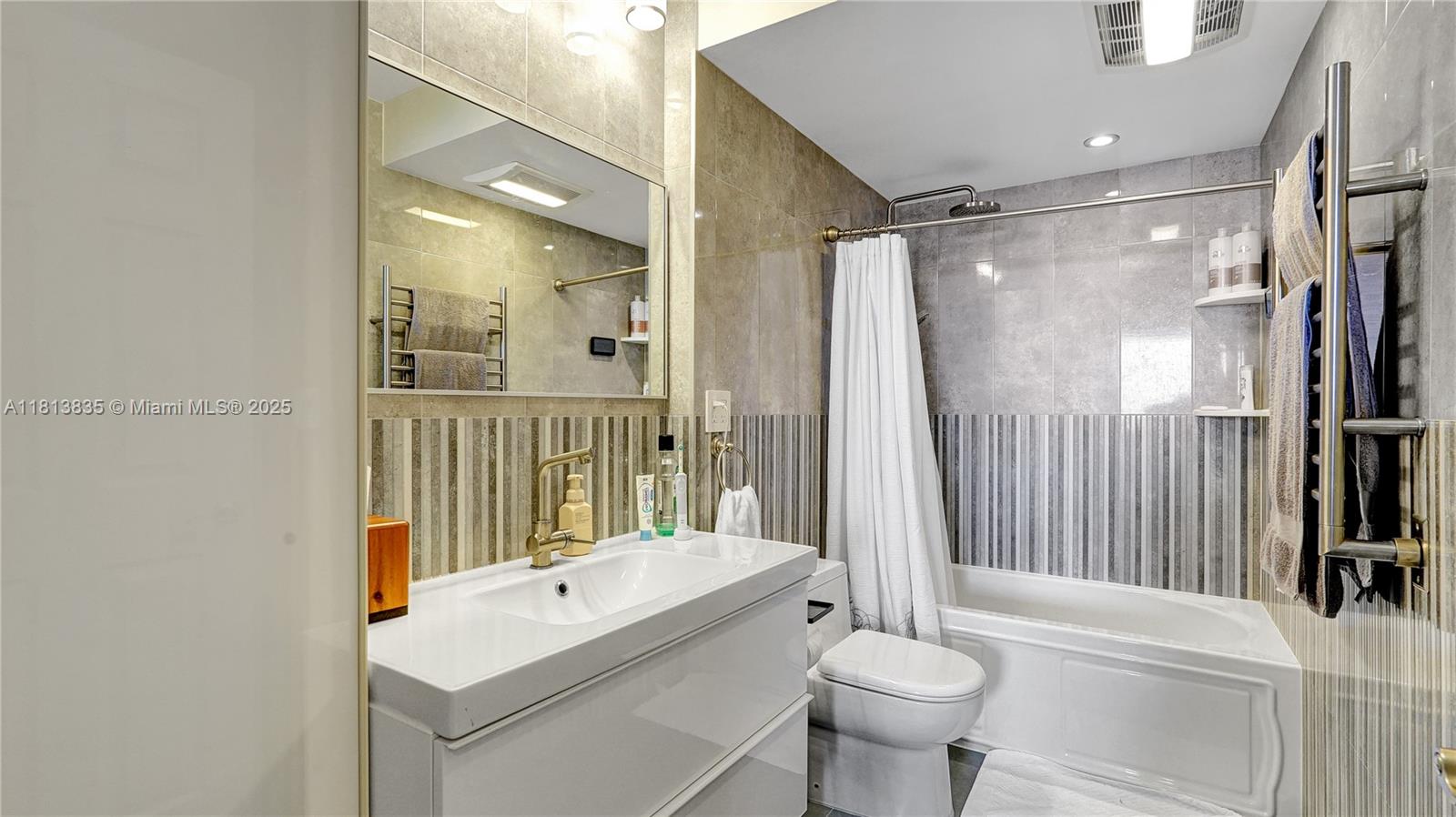 BUCKLEY TOWERS CONDO - EA - Residential