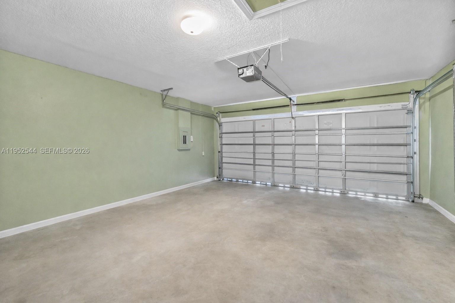 SEA PINES ESTATES - Residential