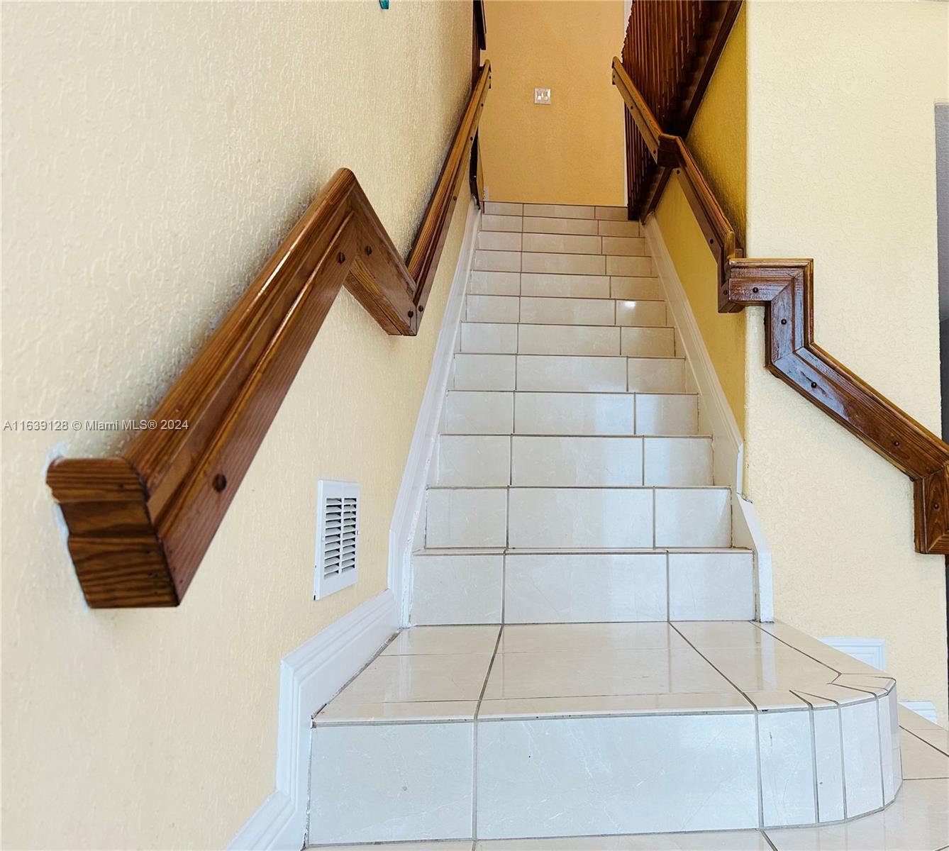 CAMINO REAL ESTATES 1ST A - Residential