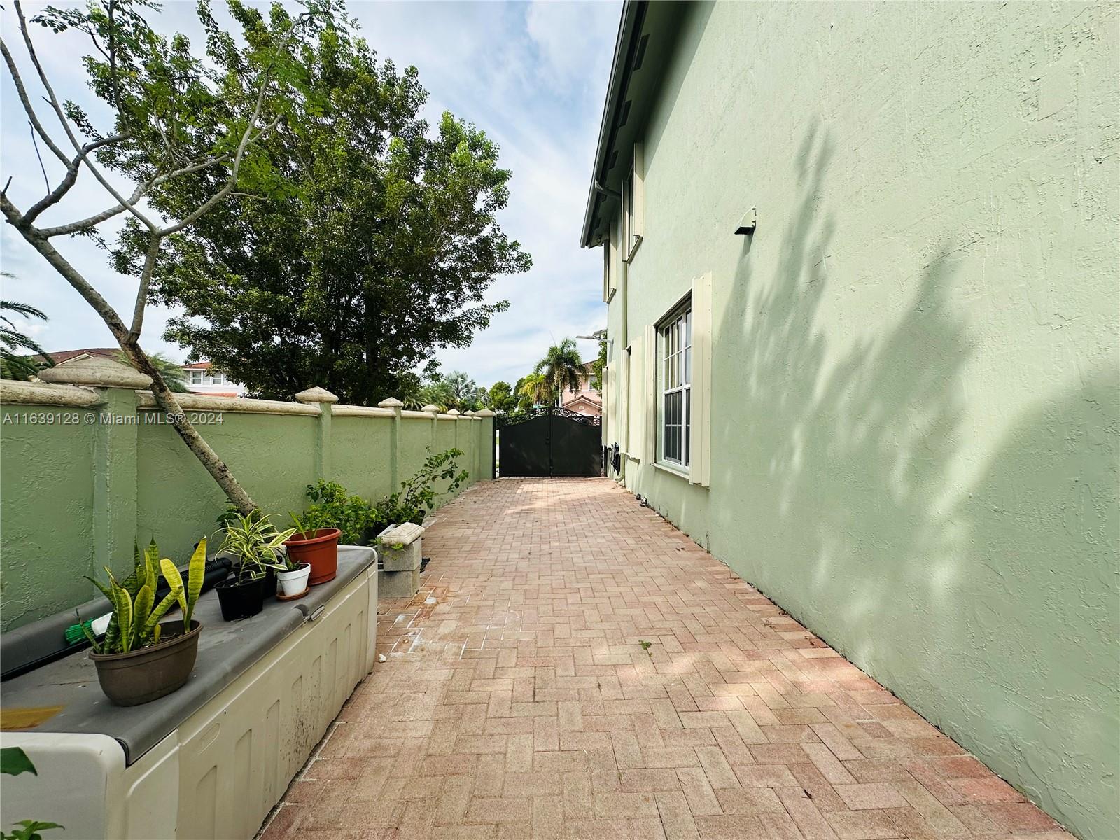 CAMINO REAL ESTATES 1ST A - Residential