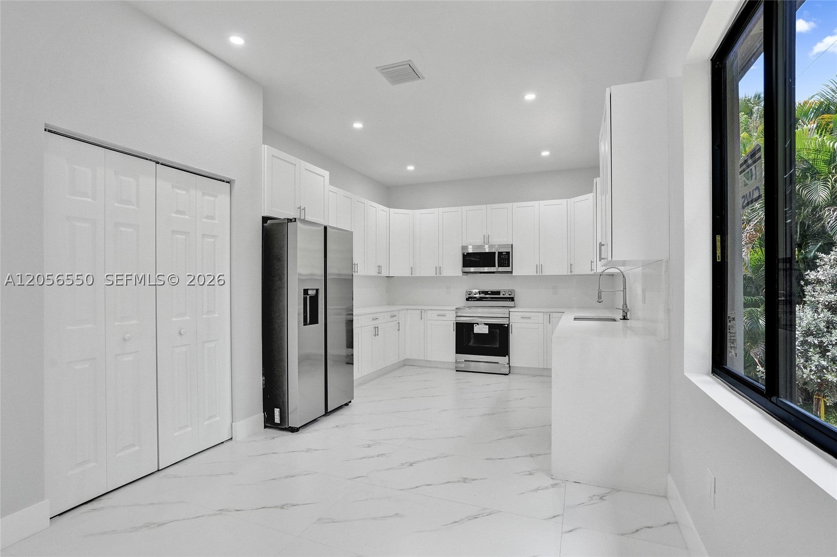 2445 SW 43rd Ter