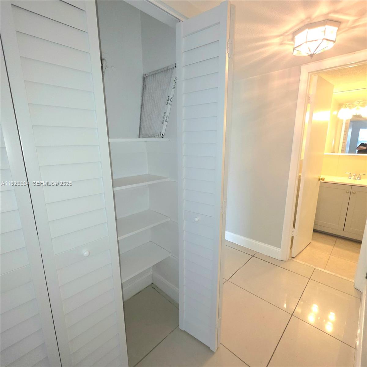 NEW WORLD CONDO APTS II - Residential Lease