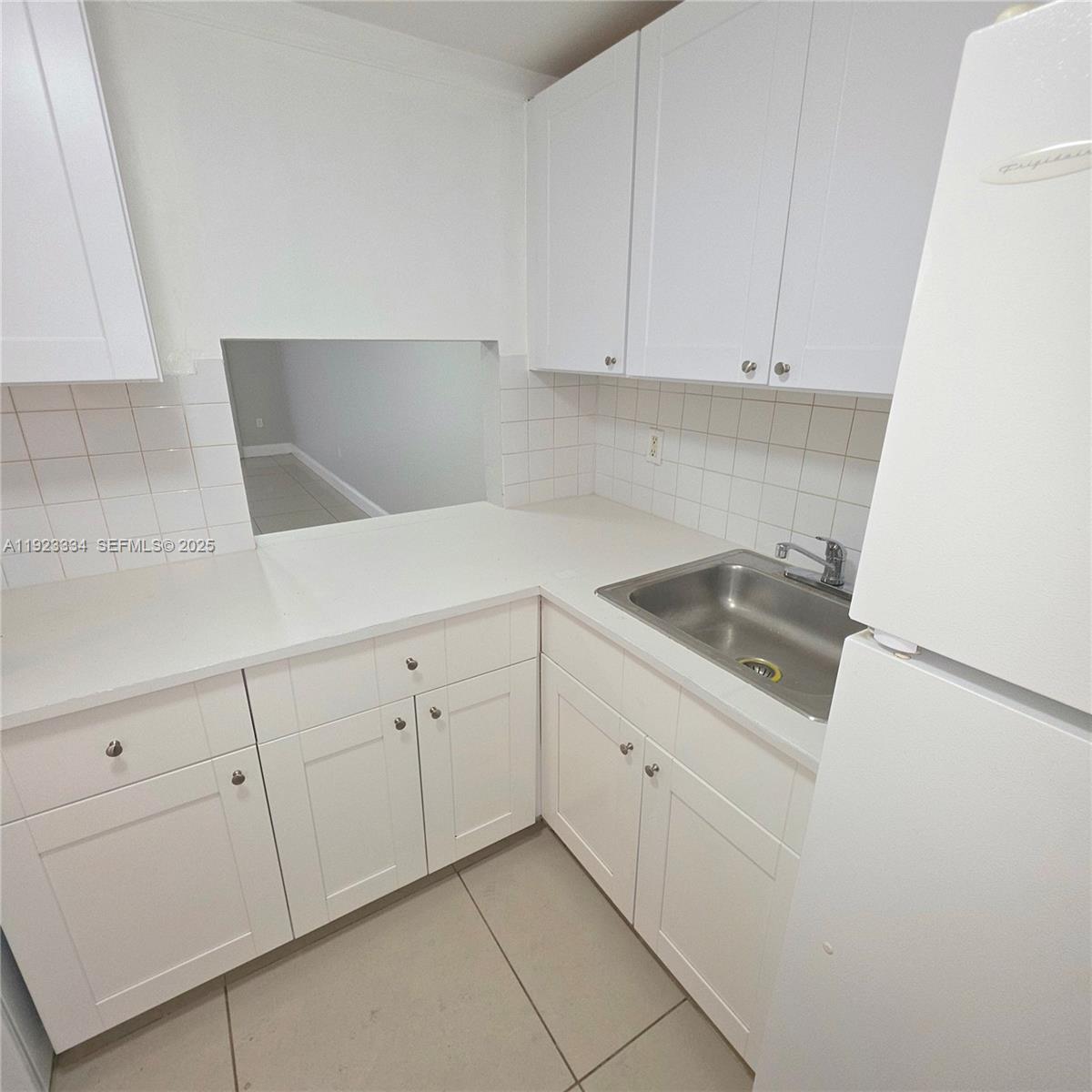 NEW WORLD CONDO APTS II - Residential Lease