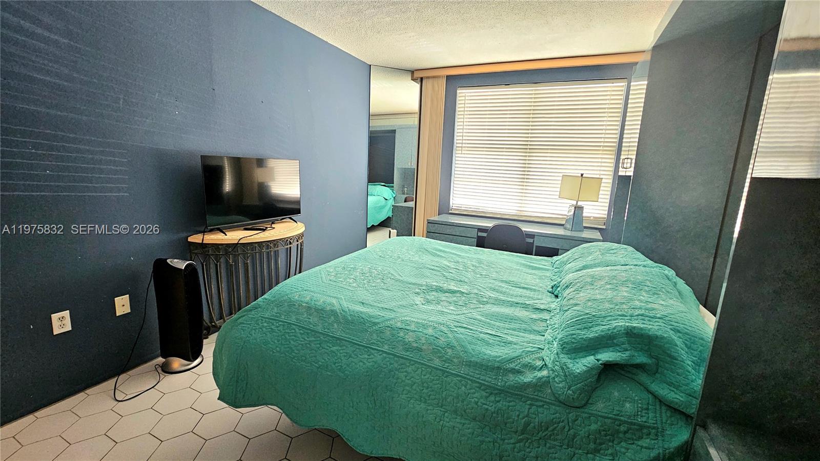 HEMISPHERES CONDO - Residential Lease