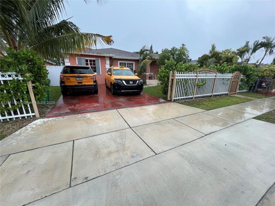 Beautiful 3 Bedroom 2 Bathroom home with an additional room, built in 2003, very spacious floor-plan, all tile floors, fenced yard, prime location with easy access to shopping and highways. Please call listing agent for additional information or to schedule a showing.