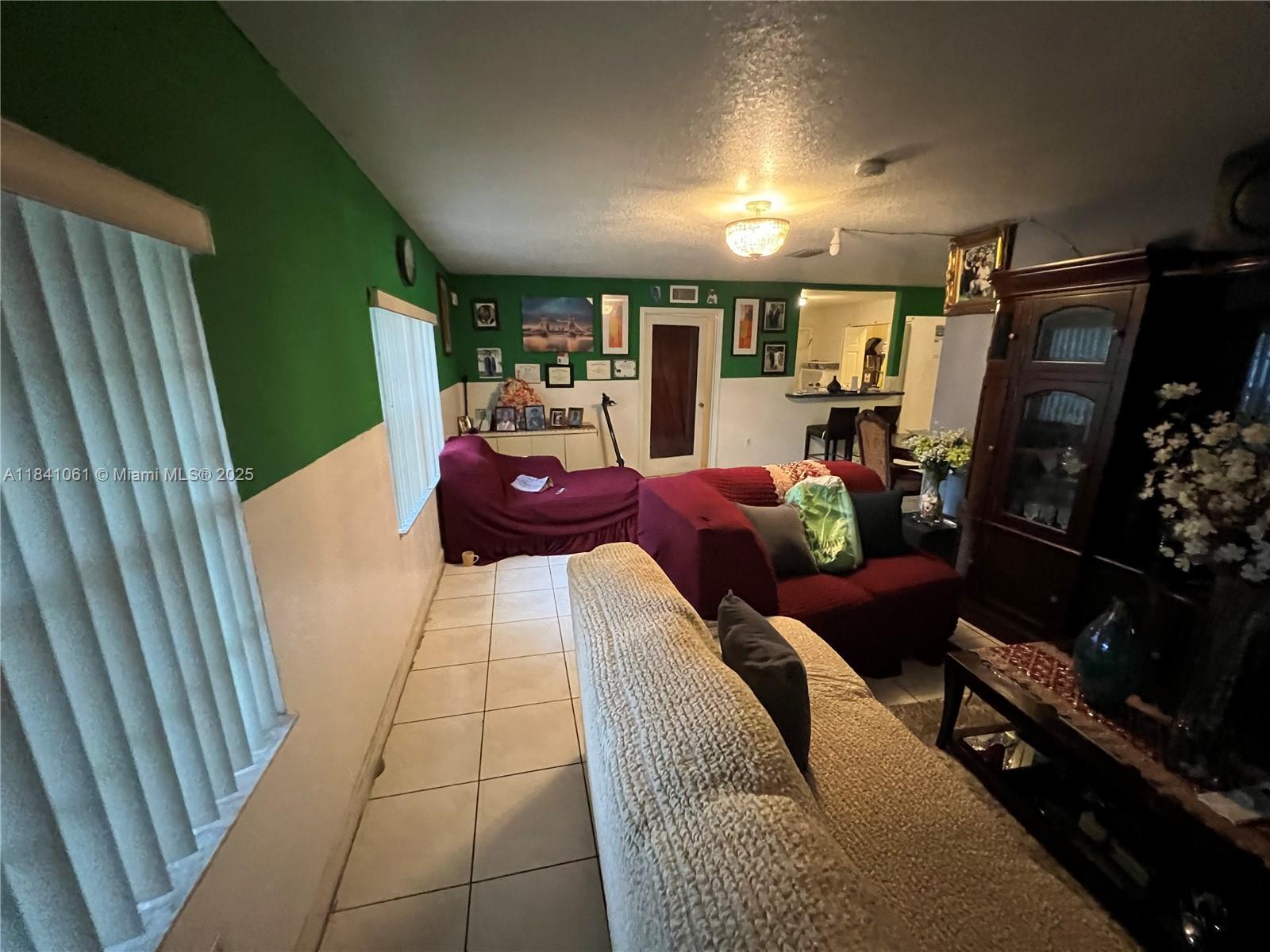 RADIO HEIGHTS - Residential