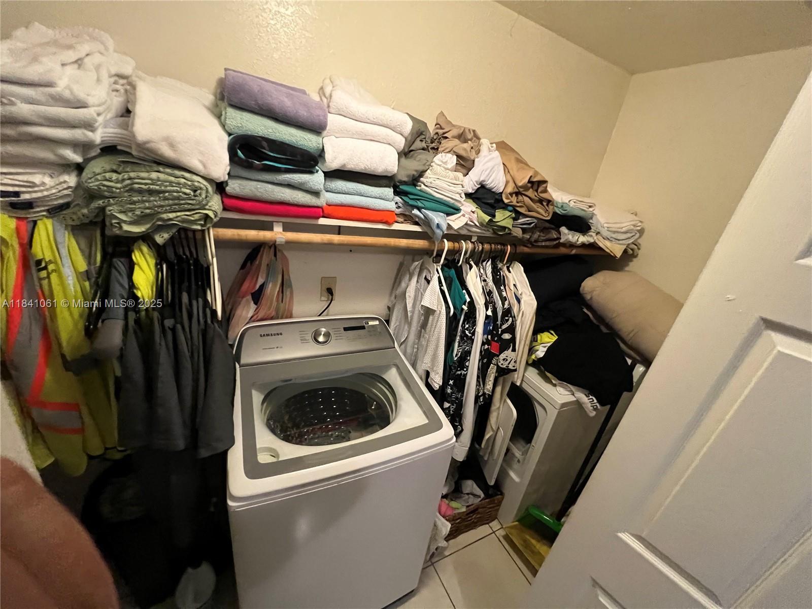 RADIO HEIGHTS - Residential