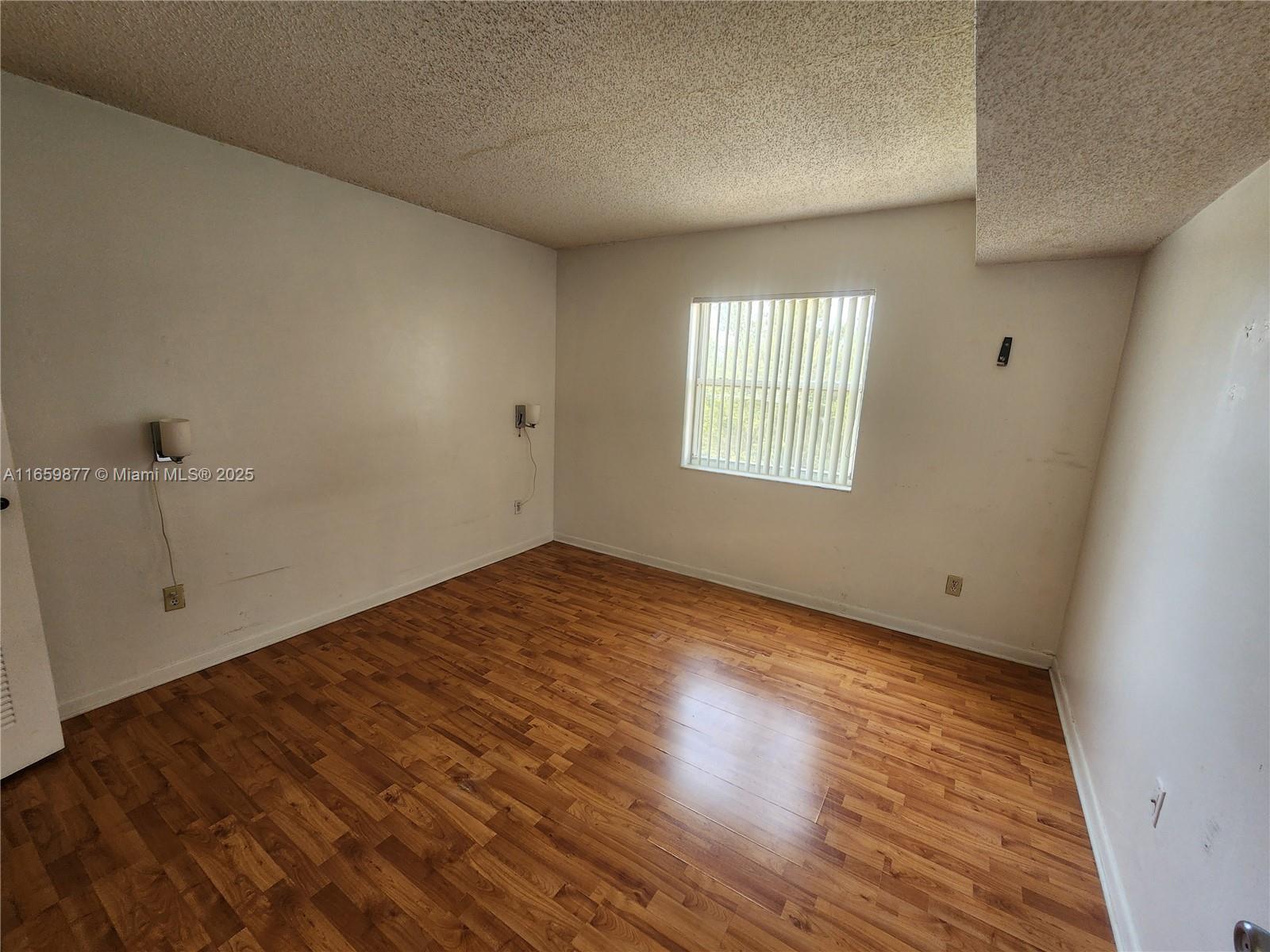 SAGA BAY GARDENS CONDO - Residential